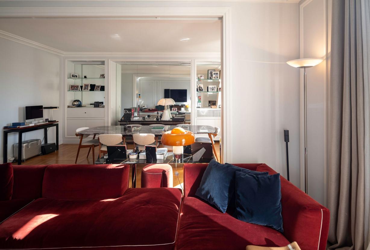 Par107 - Apartamento de luxo com um quarto suíte na Avenida Montaigne.