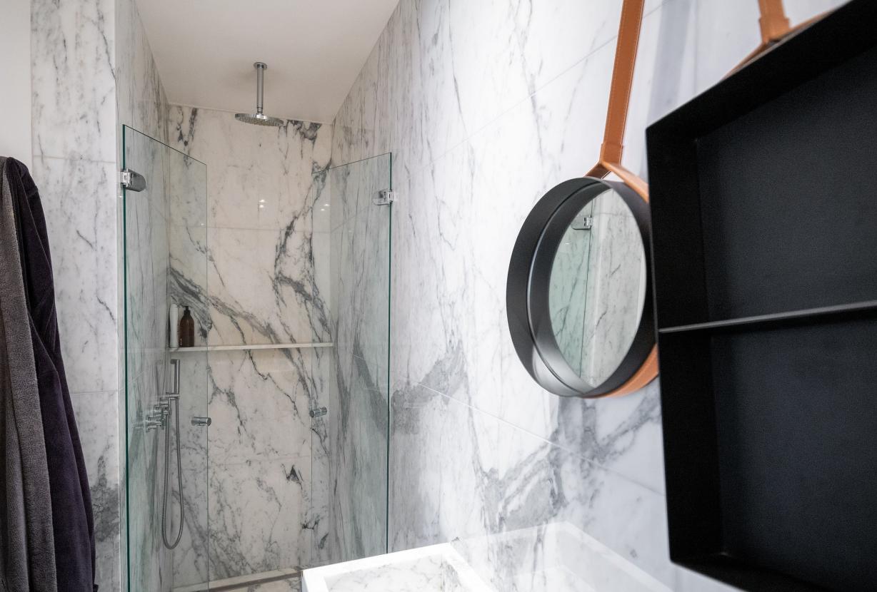 Par047 - Luxurious Duplex on Avenue George V