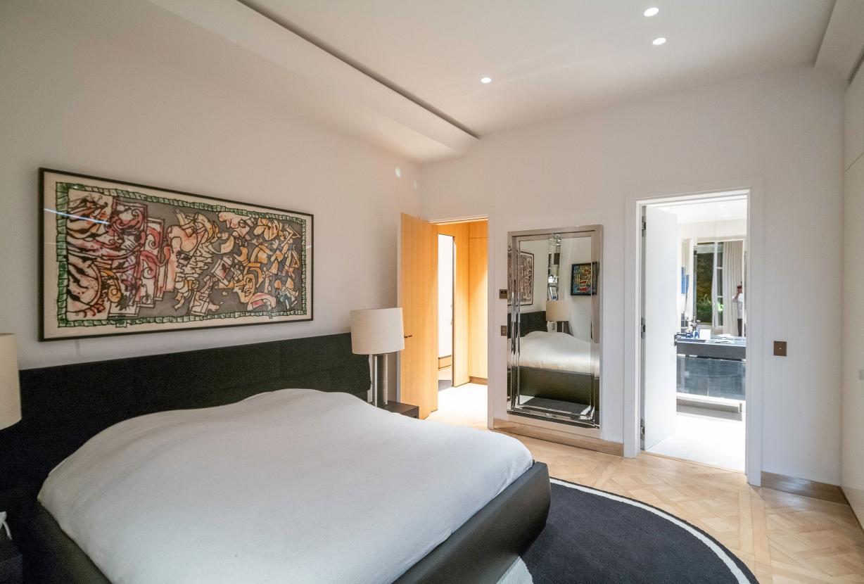 Par091 - Appartement luxueux de 230m² à Invalides