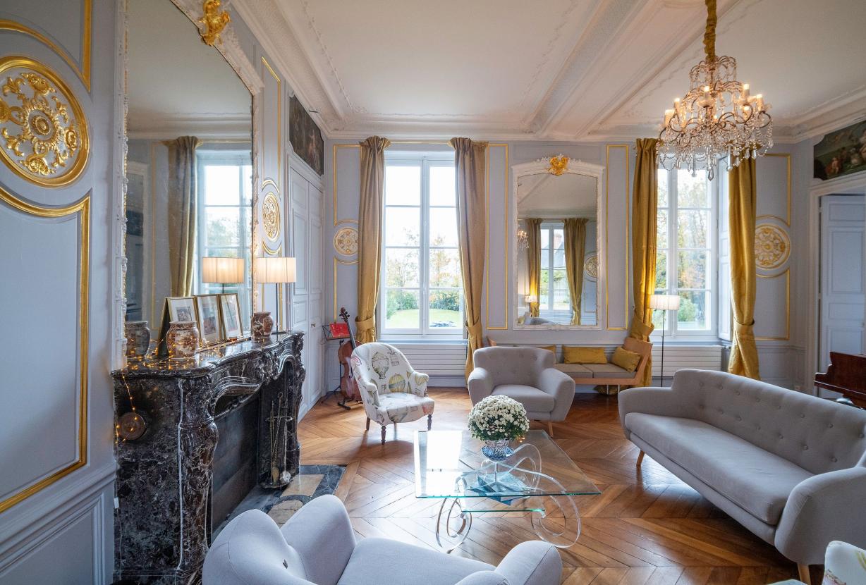 Idf173 - Prestigioso apartamento de 3 dormitorios en una mansión histórica en Noisy-le-Roi.