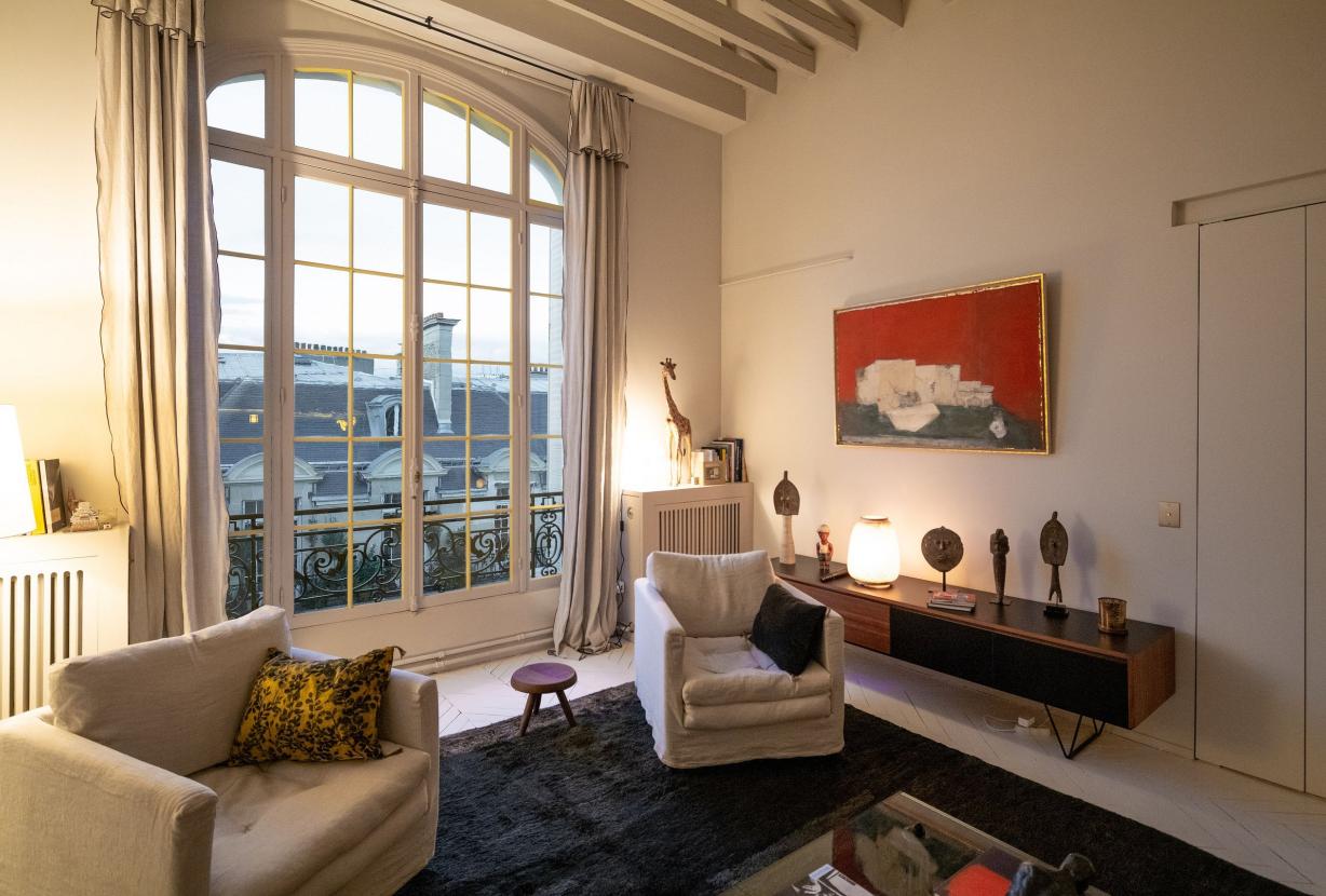 Par087 - Incroyable penthouse parisien avec toit-terrasse