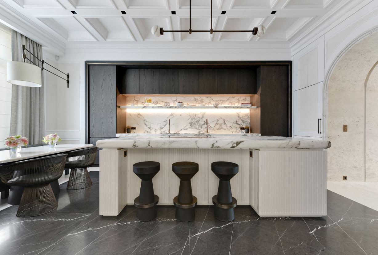 Par010 - Stunning 5 bedroom apartment on Foch