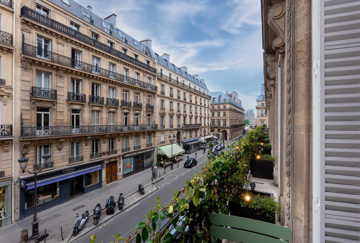 Par073 - Appartement luxueux au Palais Royal.