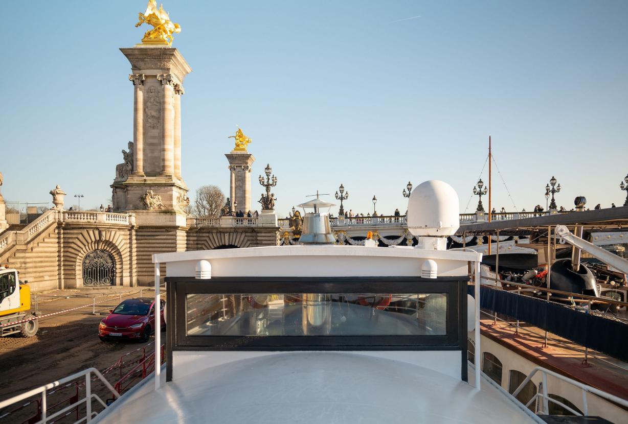 Par054 - Péniche de prestige à Paris