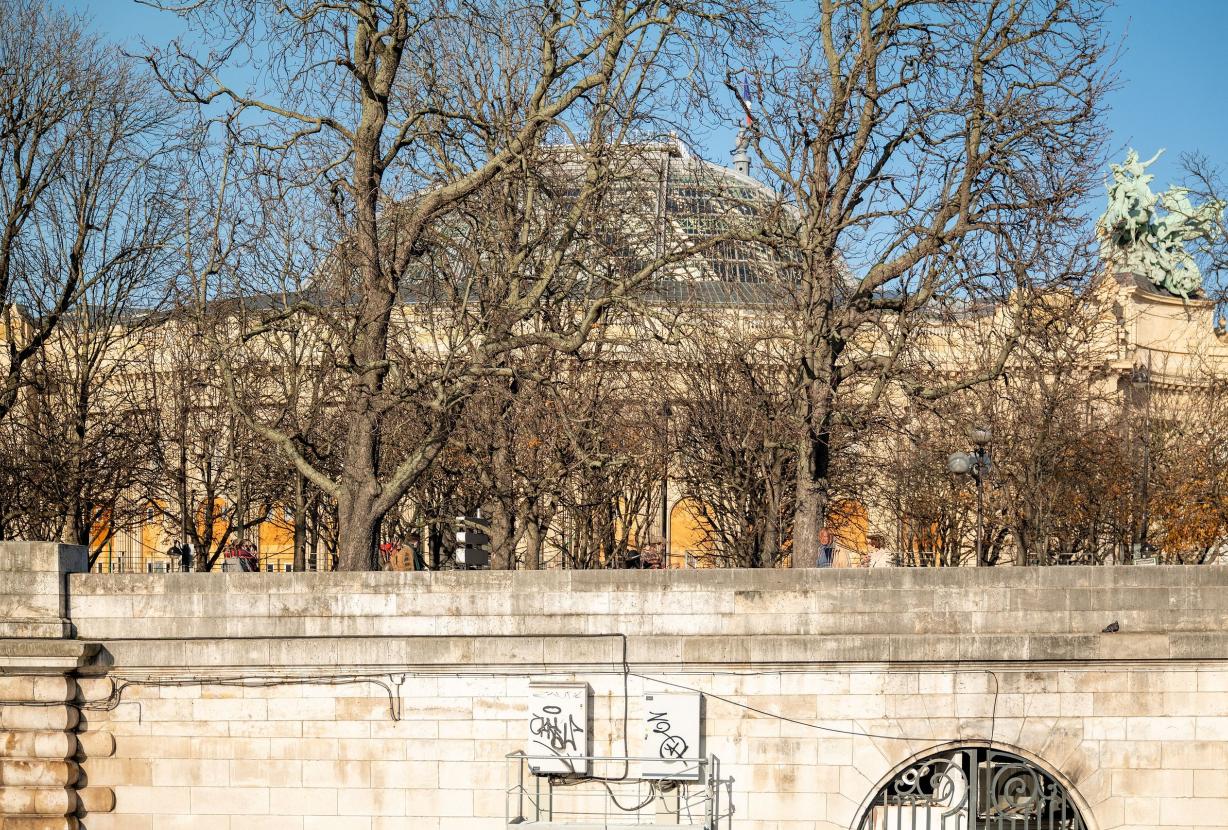 Par054 - Casa Flotante de Lujo en París