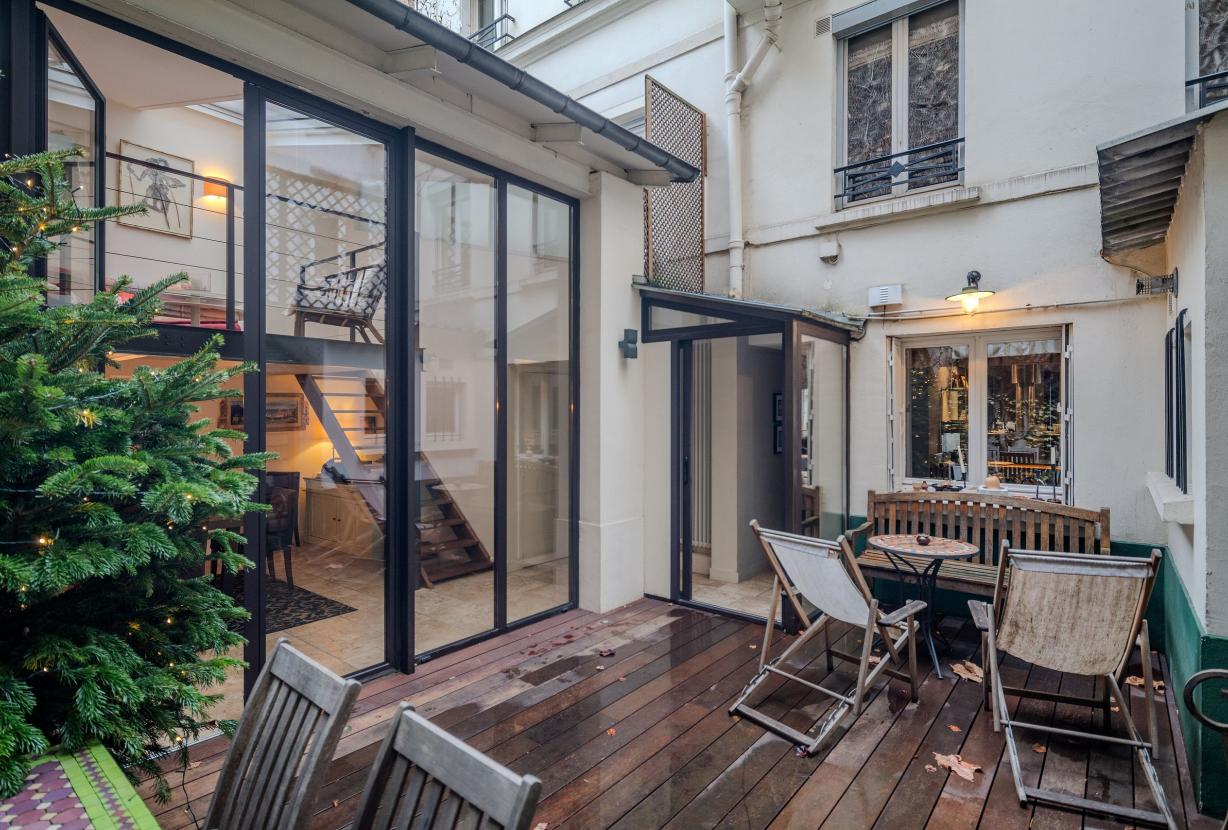 Par441 - Townhouse in Paris 7.