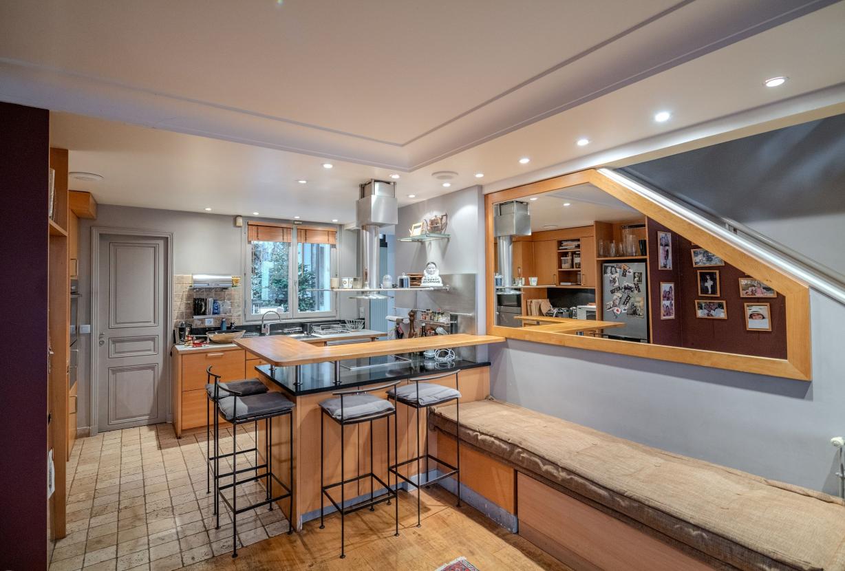 Par441 - Townhouse in Paris 7.