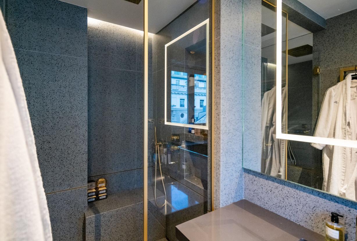 Par081 - Appartement de luxe d'une chambre à Paris