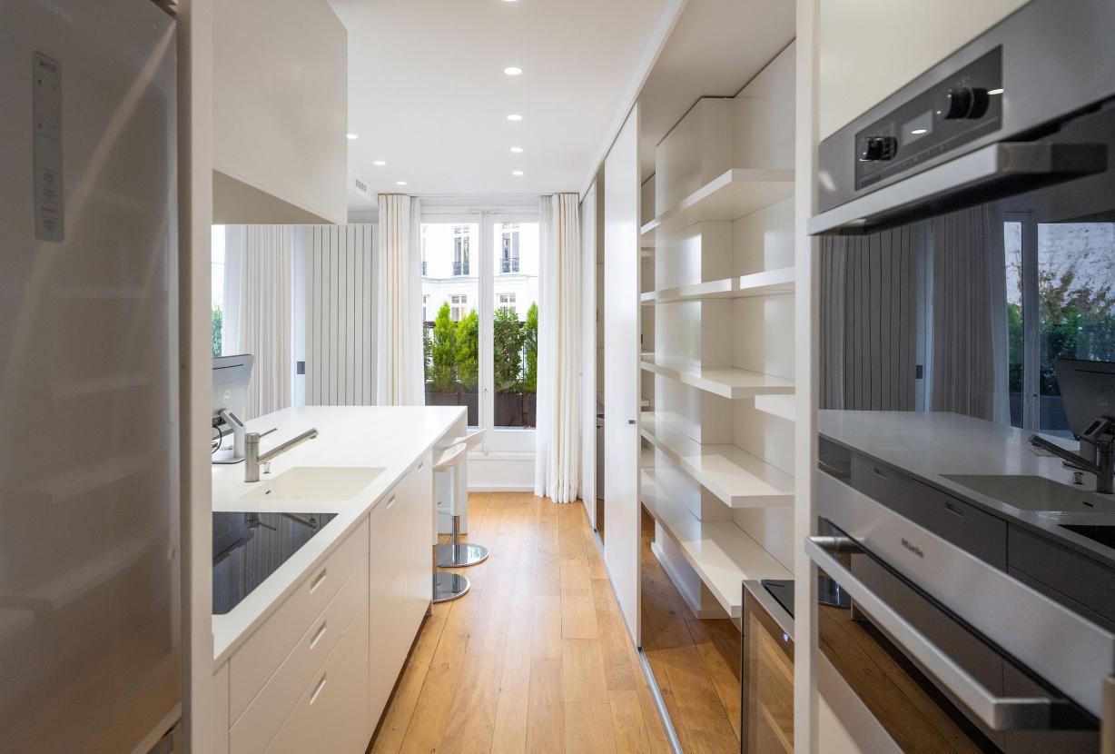 Par024 - Apartamento de luxo em avenida Montaigne