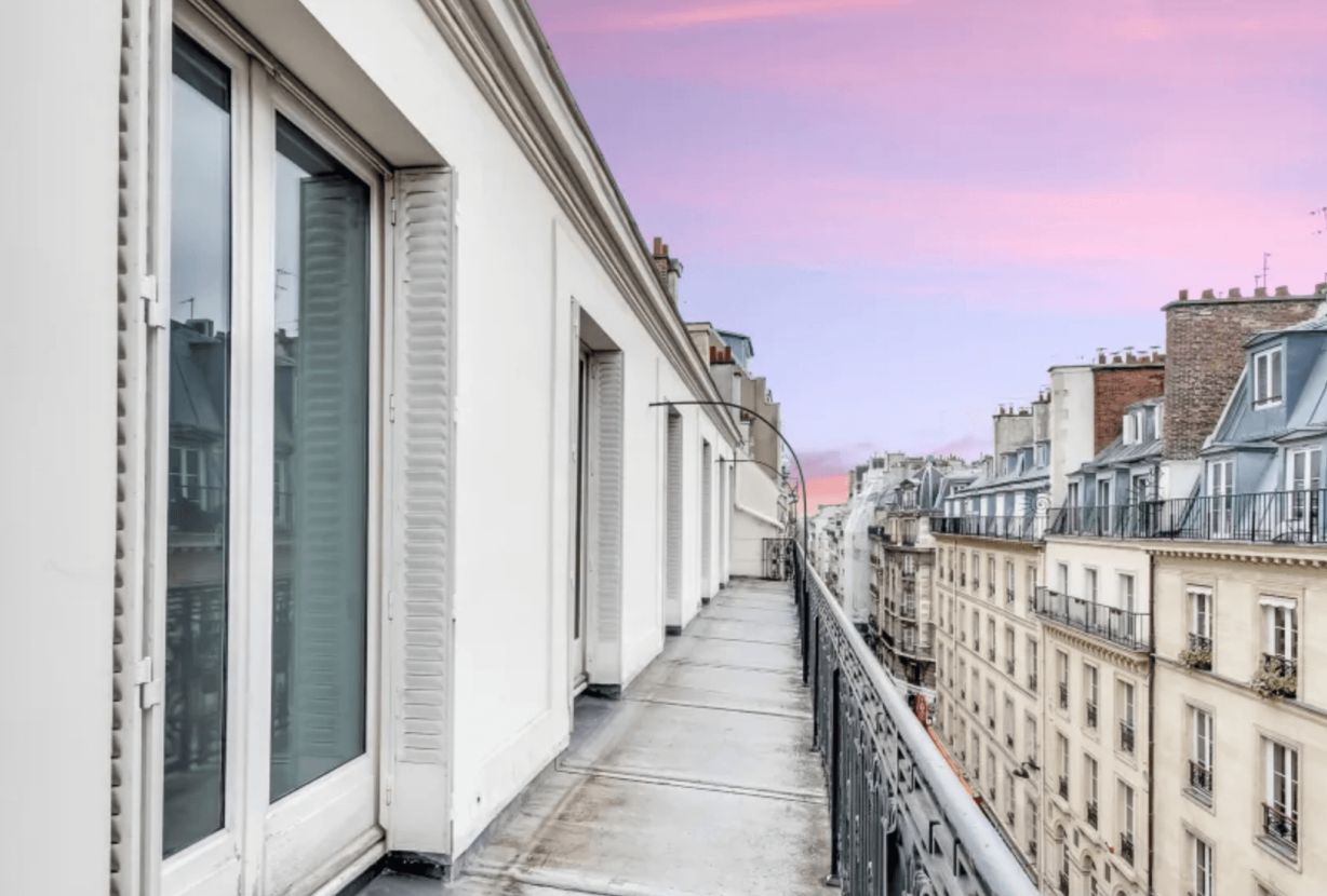 Par208 - Appartement 3 chambres à Paris 8