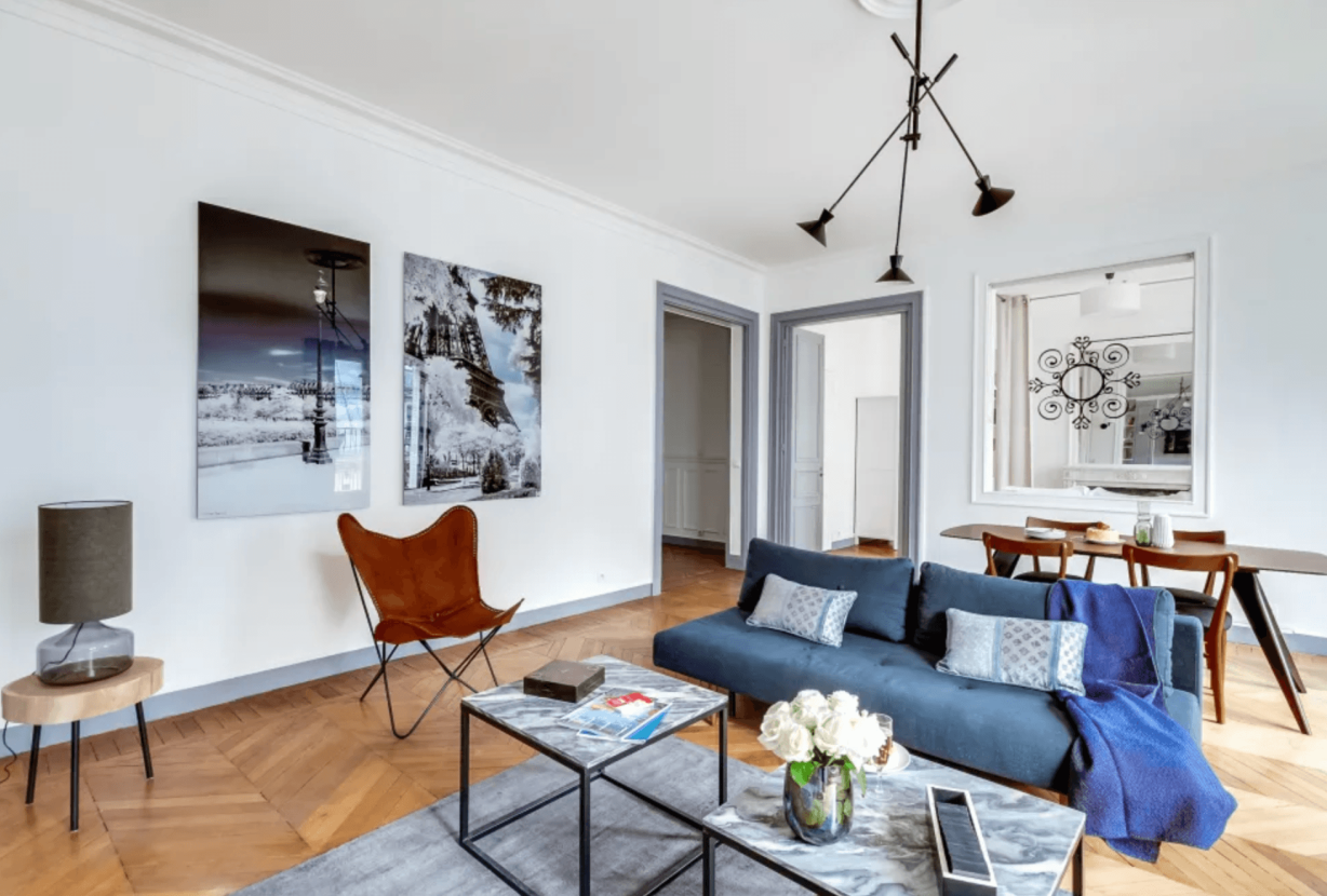 Par208 - Appartement 3 chambres à Paris 8