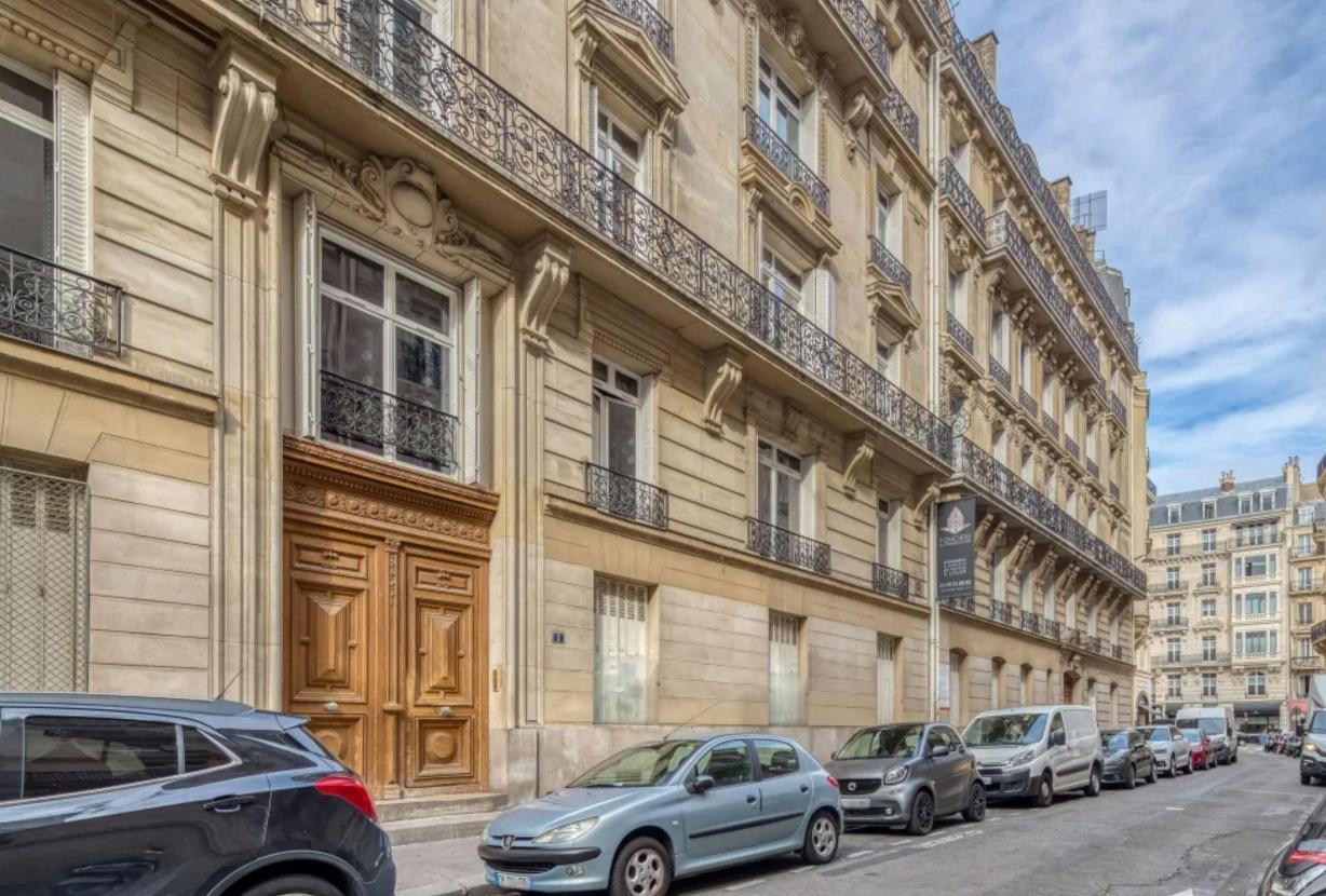 Par211 - 2-Suite Apartment in Paris 8