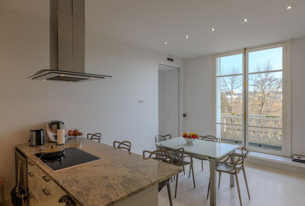 Par168 - Appartement de 3 suites avec vue