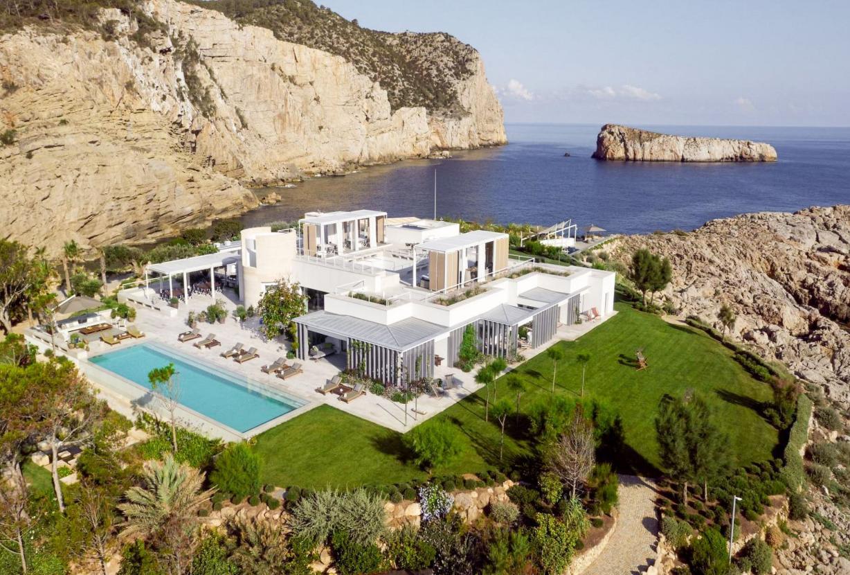 Ibi003 - Luxury island in Ibiza
