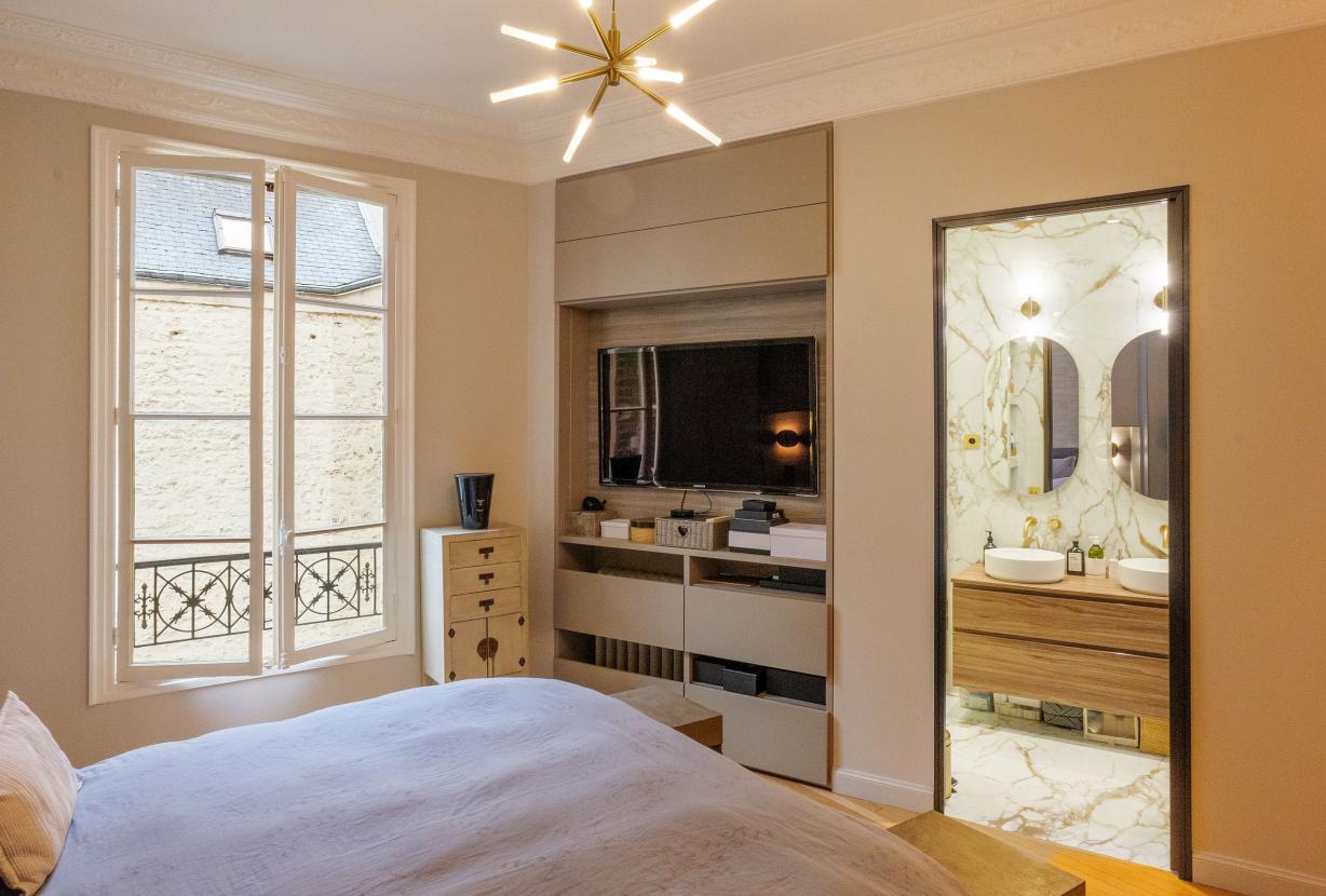 Par131 - Appartement de luxe de trois chambres