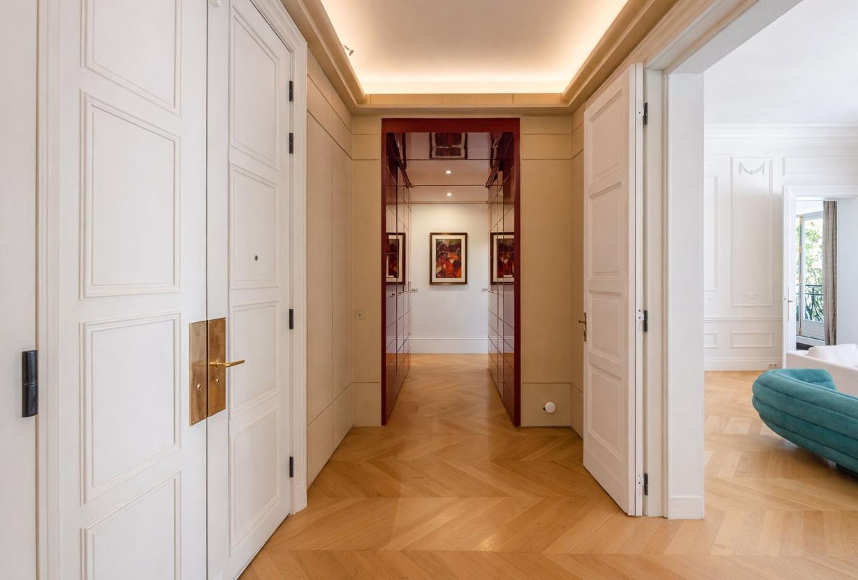 Par070 - Luxury apartment in Saint Germain