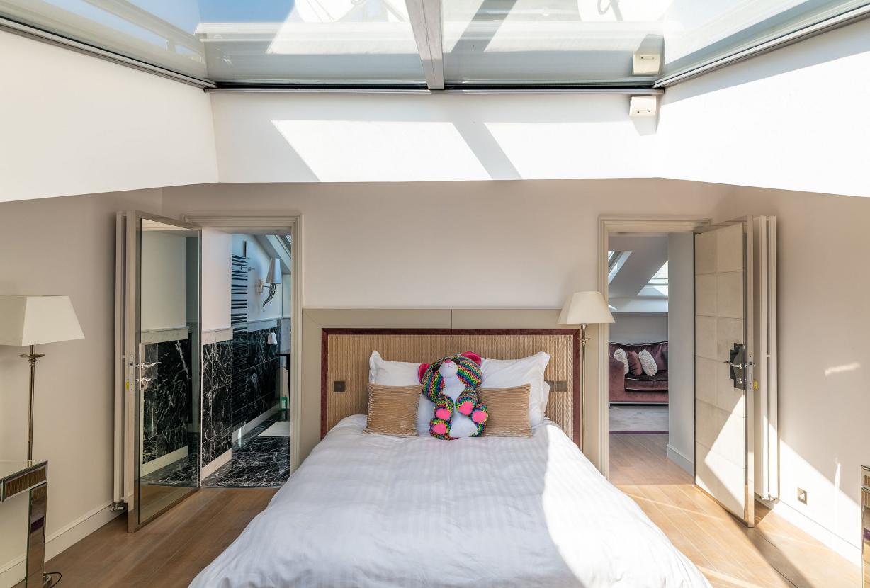 Par016 - Mansão de luxo com 9 quartos em Paris 16