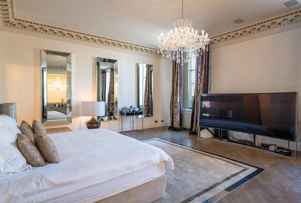 Par016 - Luxury 9 bedroom mansion in Paris 16