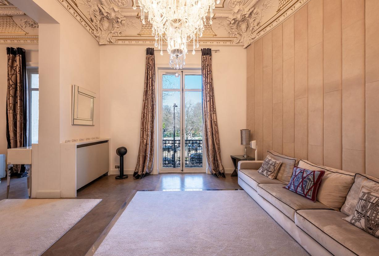 Par016 - Luxury 9 bedroom mansion in Paris 16