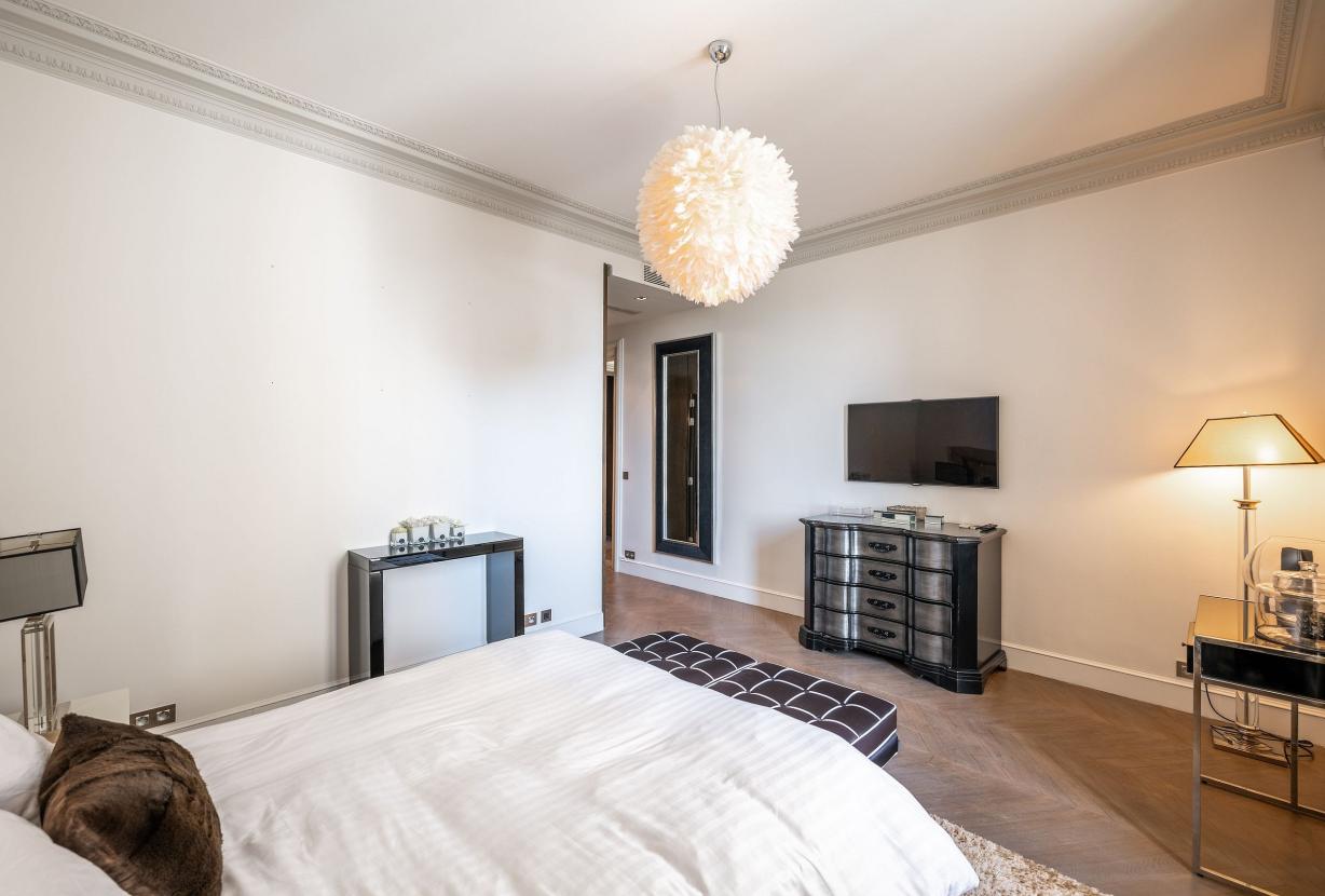 Par016 - Mansão de luxo com 9 quartos em Paris 16