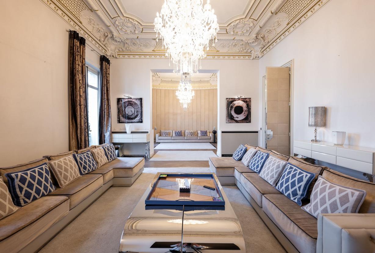 Par016 - Luxury 9 bedroom mansion in Paris 16