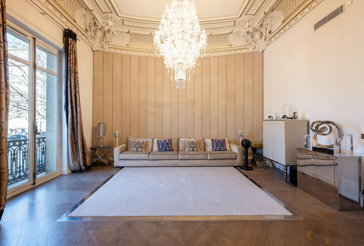 Par016 - Luxury 9 bedroom mansion in Paris 16