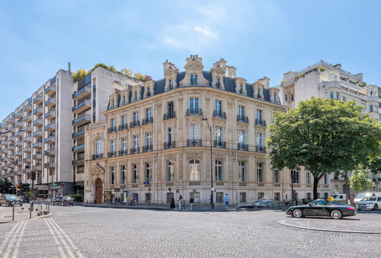 Par147 - Grand appartement proche du Parc Monceau