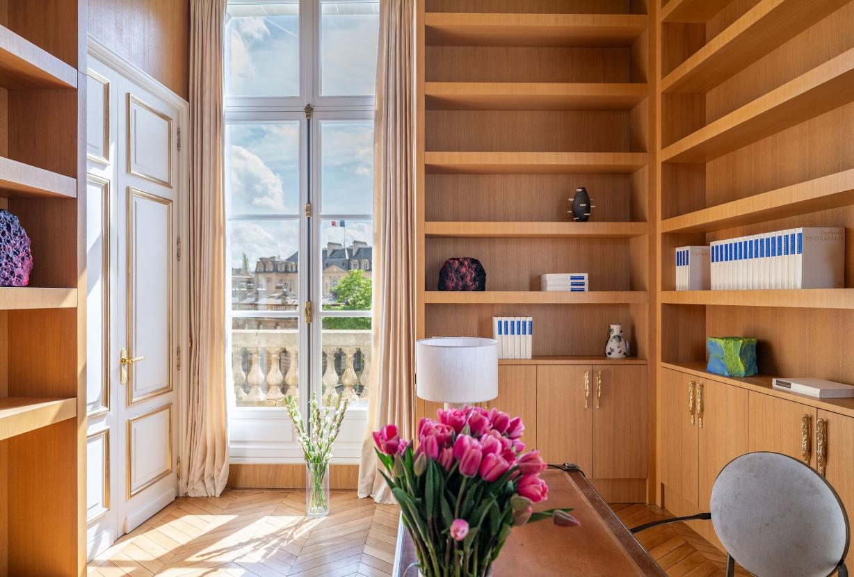 Par031 - Appartement de prestige Place Beauvau