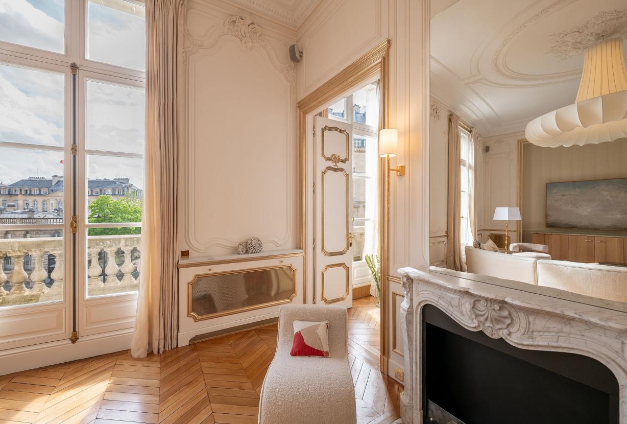 Par031 - Appartement de prestige Place Beauvau