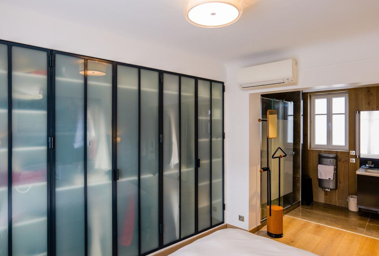 Par124 - Appartement de 2 chambres à Chaillot