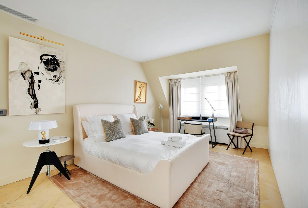 Par253 - Apartamento de 2 quartos em George V.
