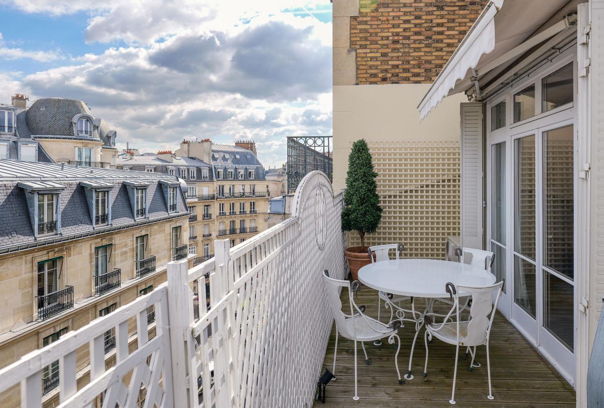 Par141 - Appartement de 3 chambres avec terrasse