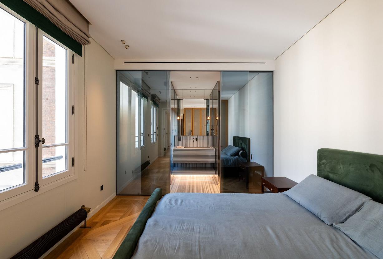 Par143 - Appartement de prestige Avenue Montaigne