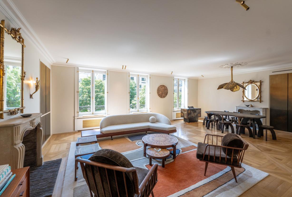 Par143 - Appartement de prestige Avenue Montaigne