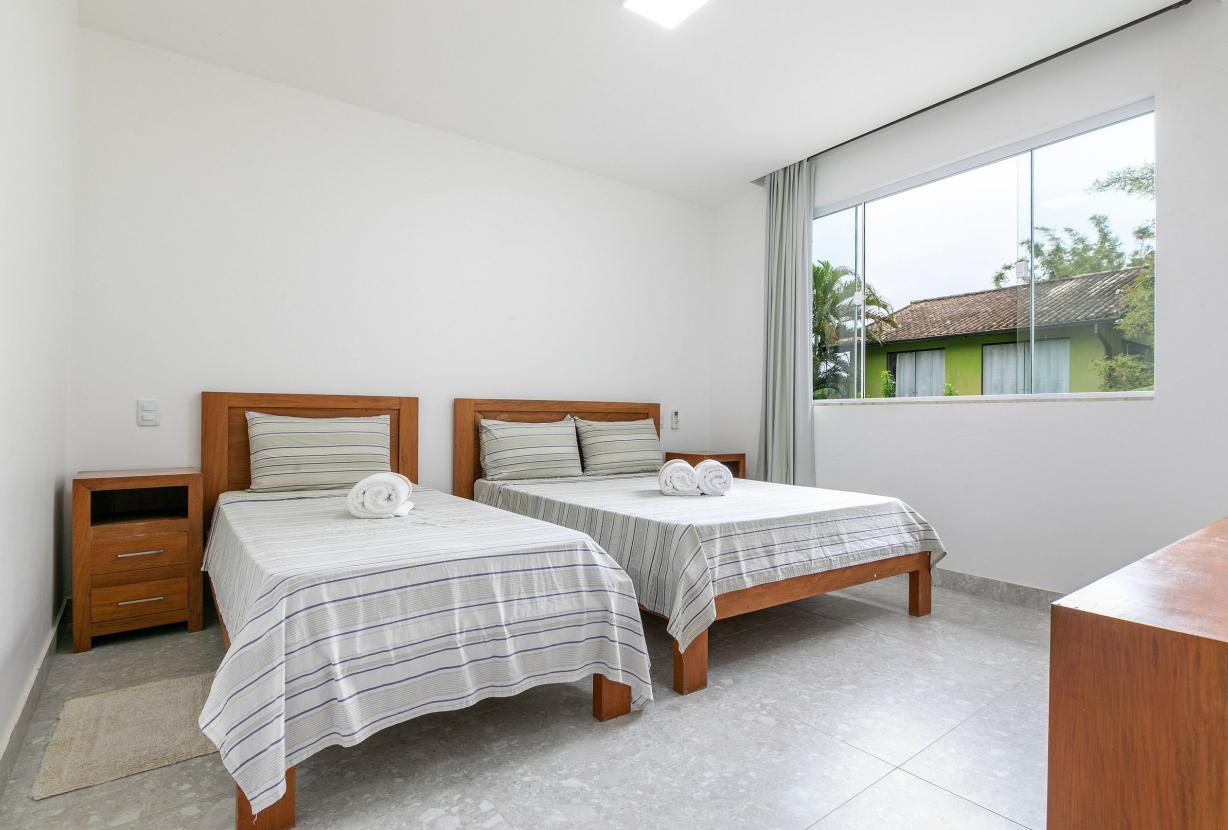 Ang063 - Beautiful House in Porto Frade