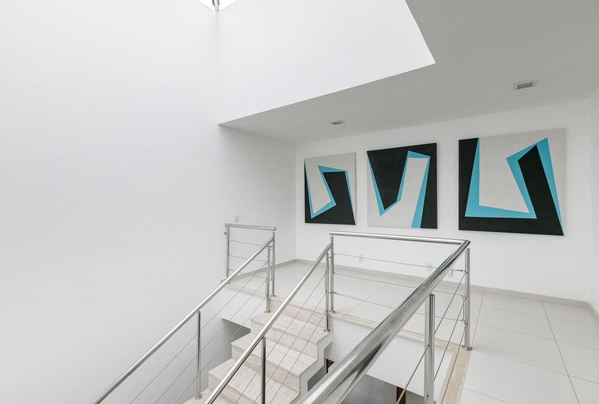 Ang063 - Beautiful House in Porto Frade