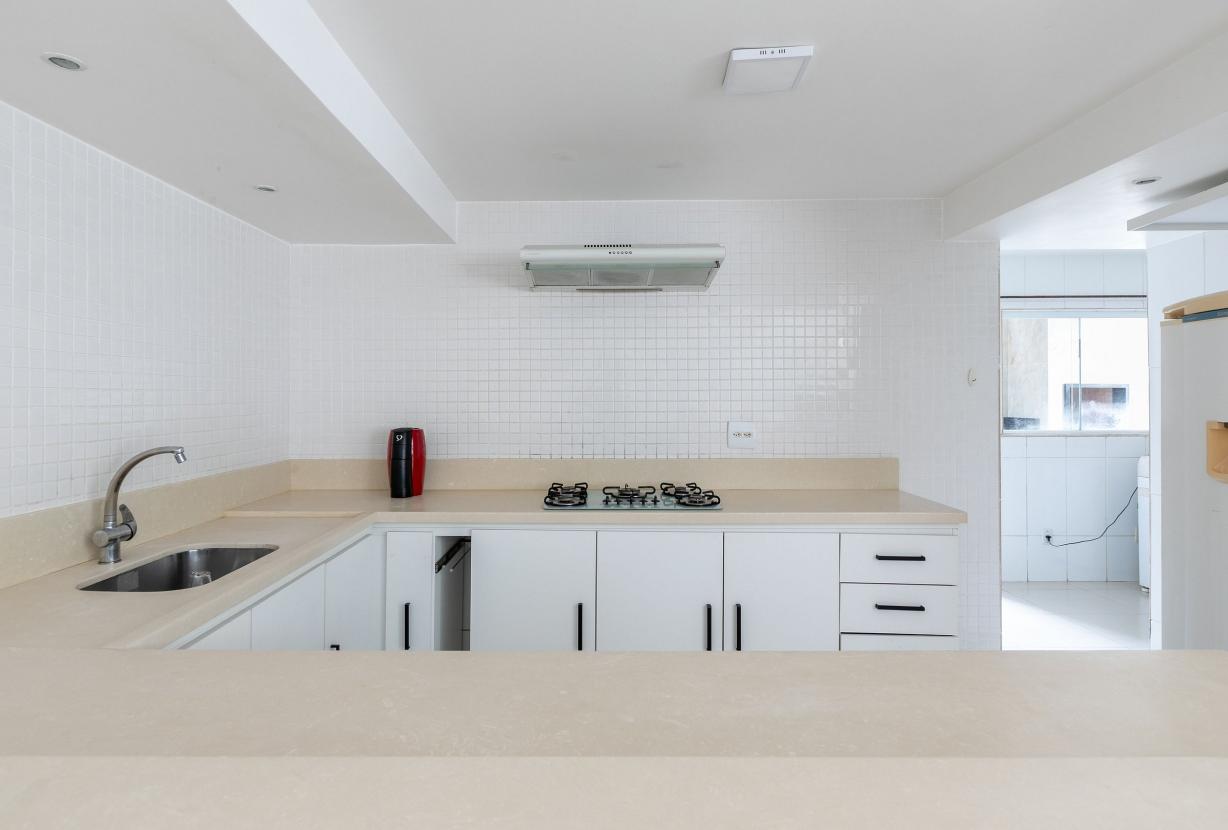 Ang063 - Beautiful House in Porto Frade