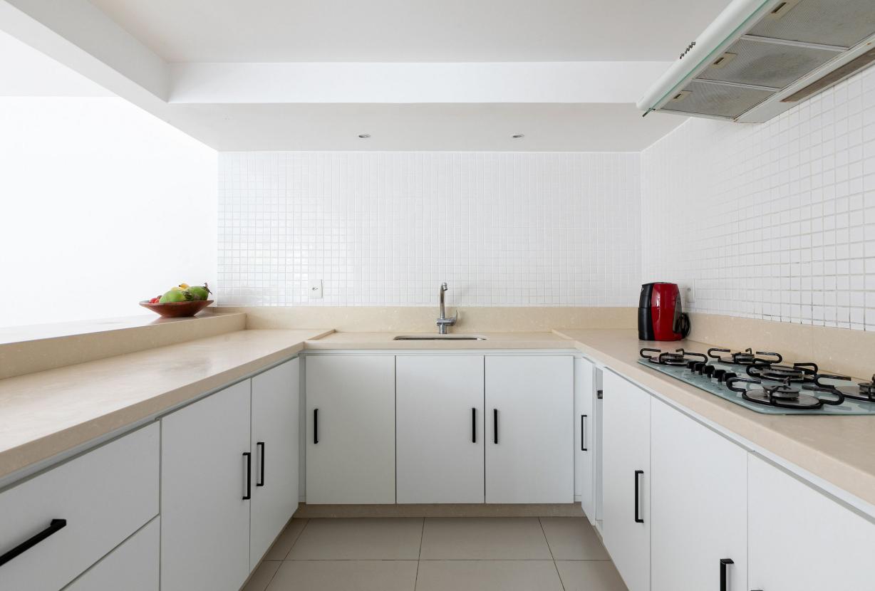 Ang063 - Beautiful House in Porto Frade