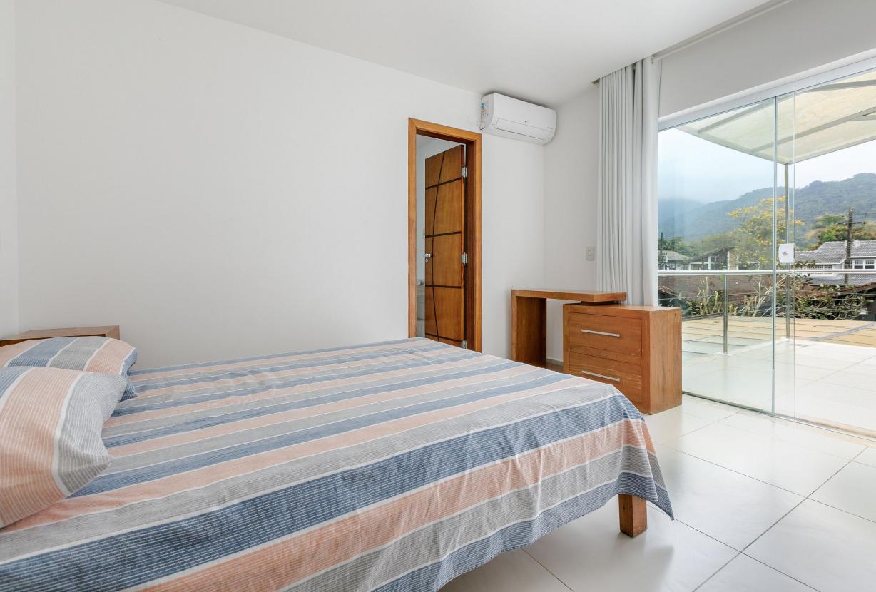 Ang063 - Beautiful House in Porto Frade