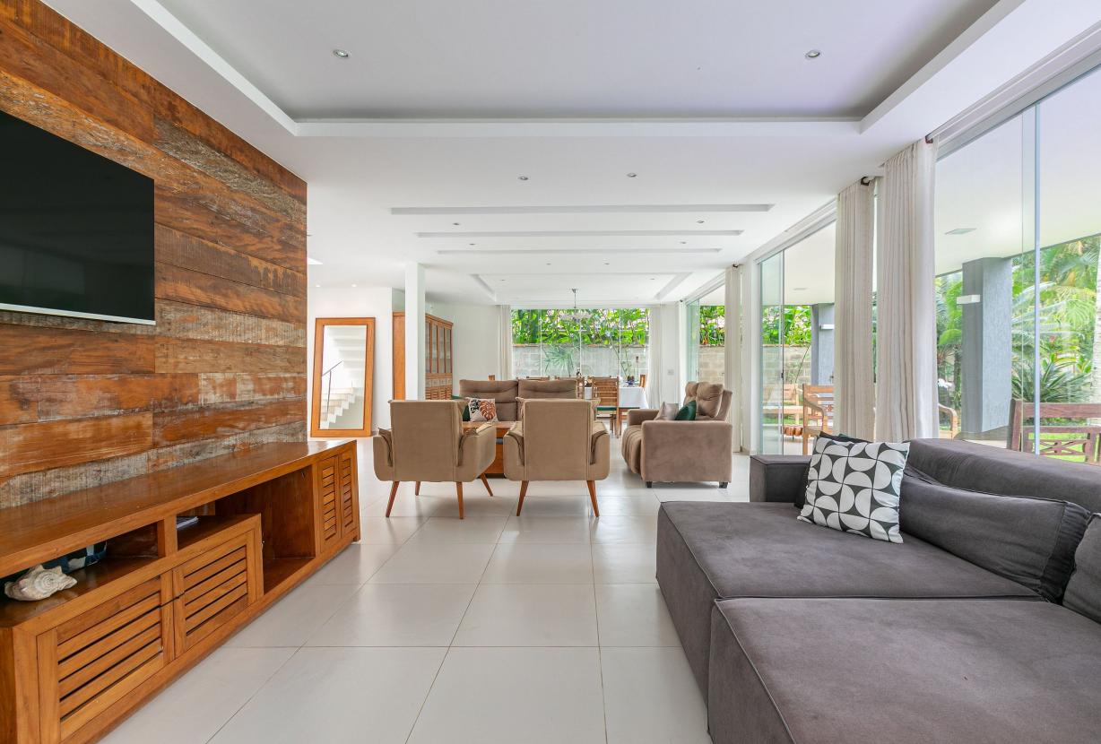 Ang063 - Beautiful House in Porto Frade