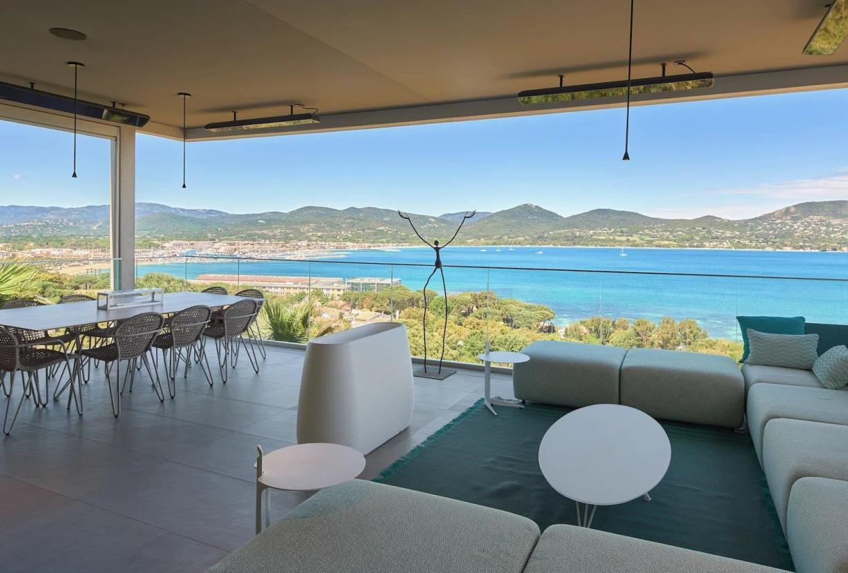 Azu052 - Villa Contemporaine de Prestige à Gassin