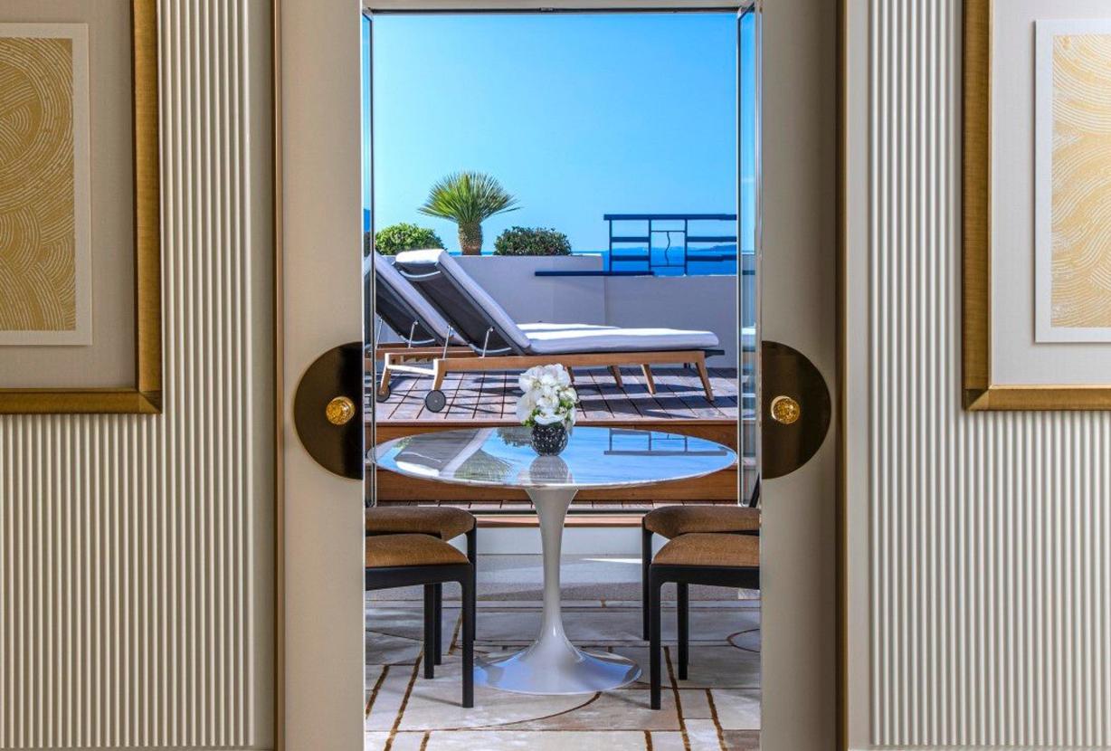 Azu060 - 1250 sqm luxury penthouse with terrace