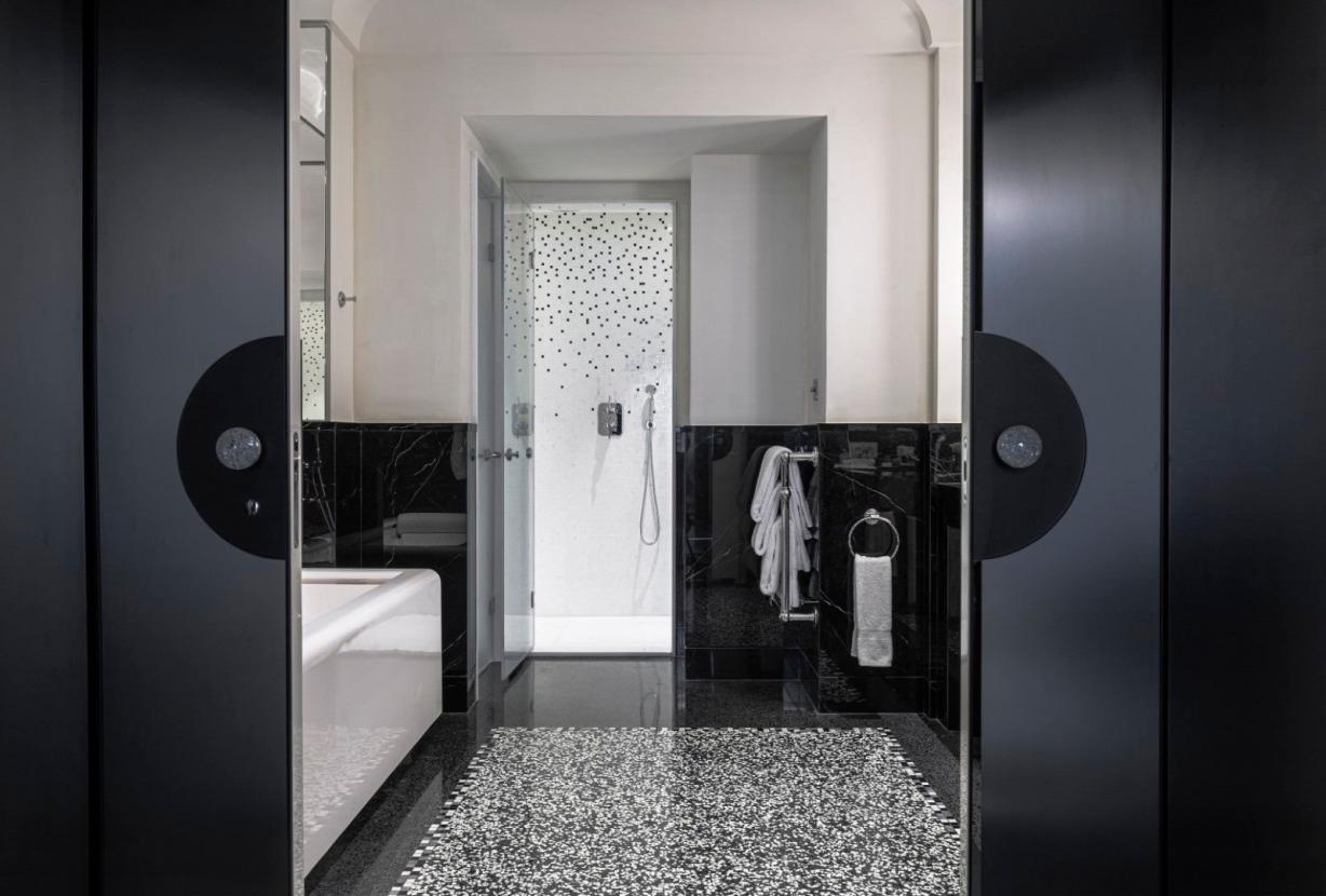 Azu060 - 1250 sqm luxury penthouse with terrace