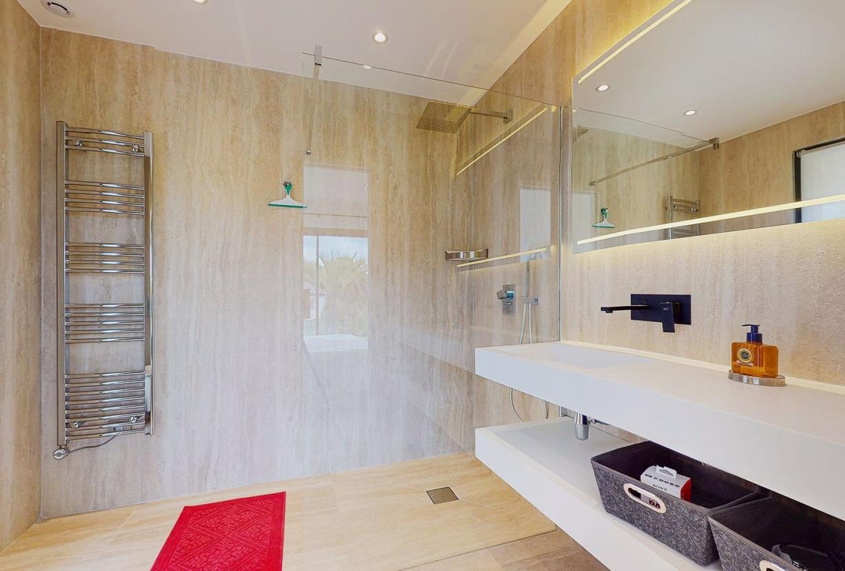 Azu080 - Casa com piscina em Saint Tropez