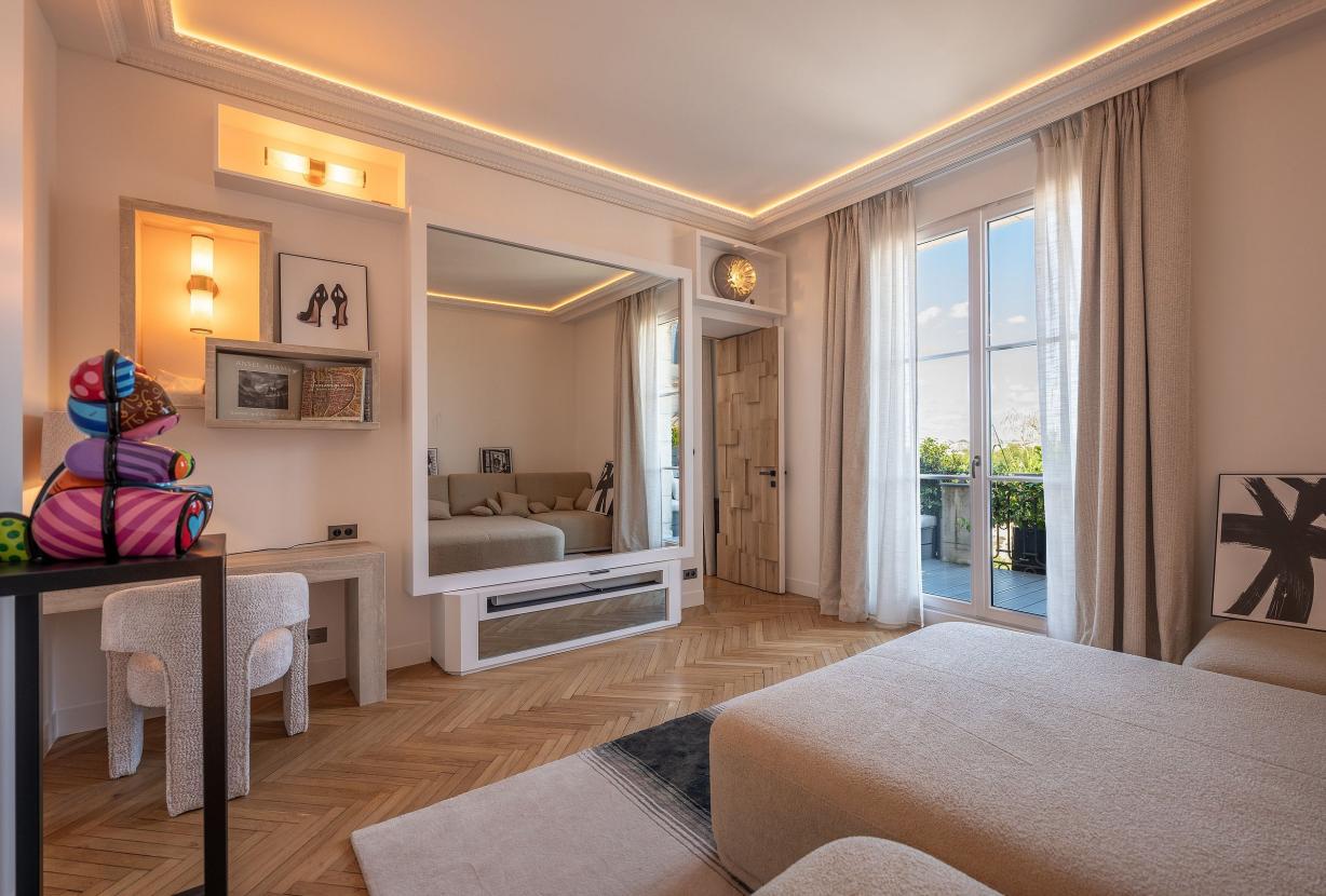 Par202 - Appartement de luxe face au Musée d'Orsay
