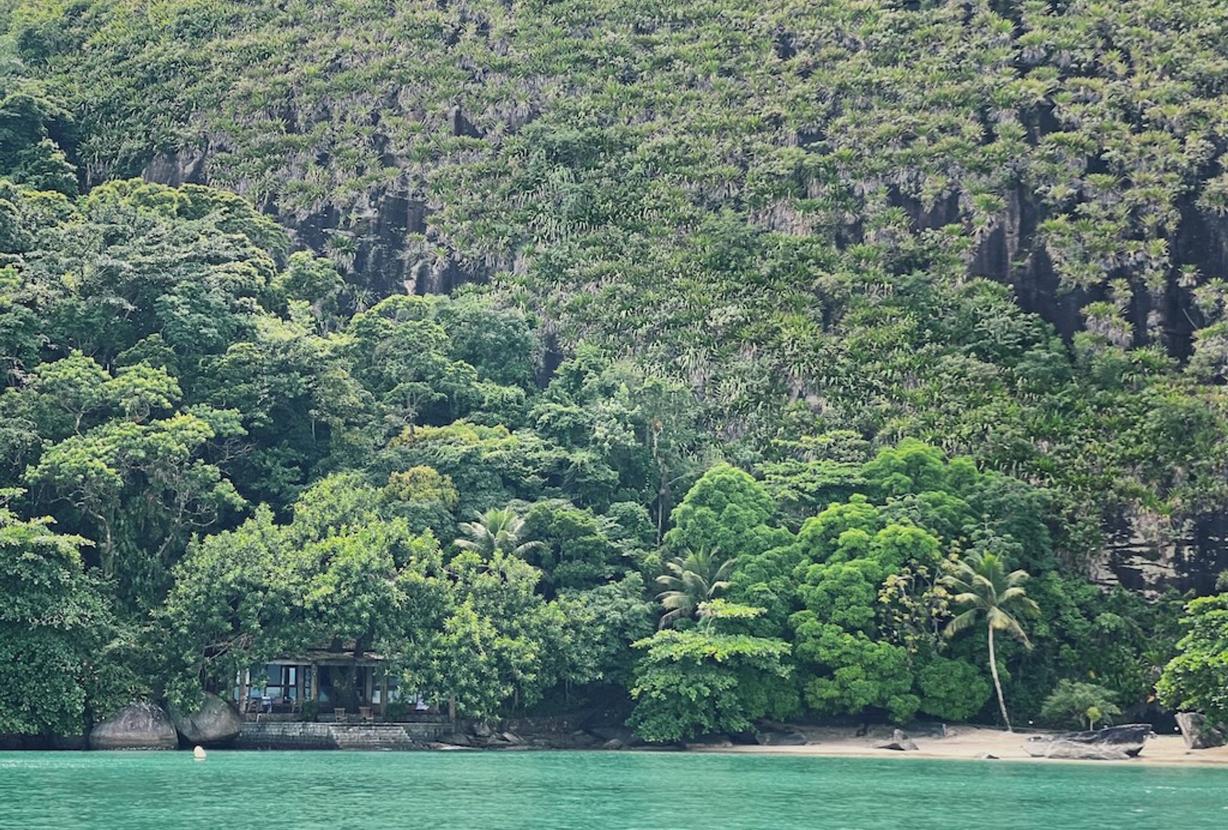 Pty015 - Private island in Paraty