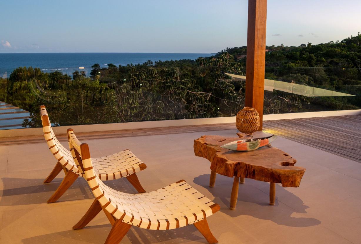 BAh255- Casa recém construída com vista mar.