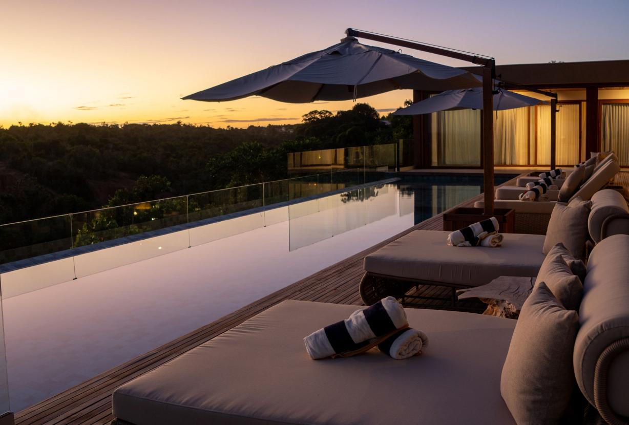 BAh255- Casa recém construída com vista mar.
