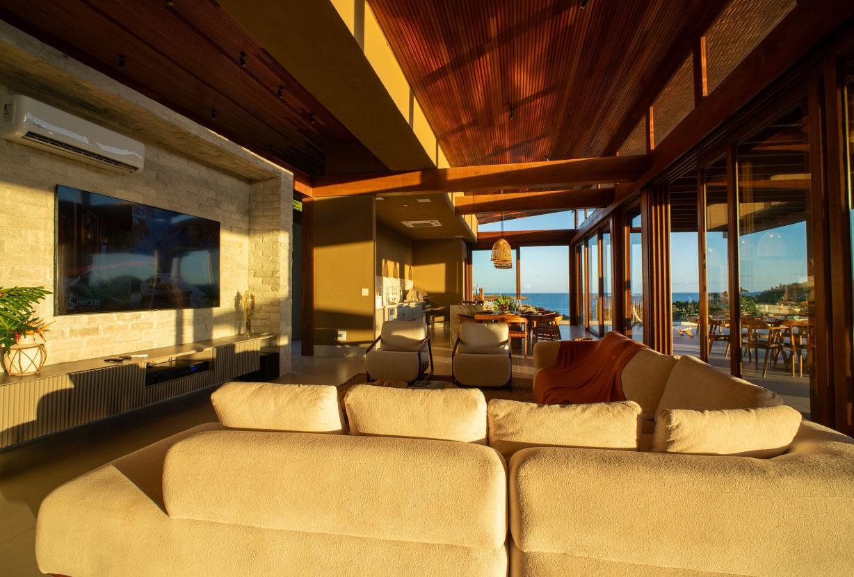 BAh255- Casa recém construída com vista mar.