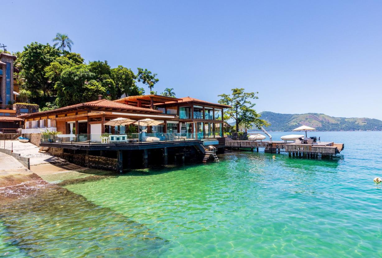 Ang064 - Maison de luxe en bord de mer à Angra dos Reis